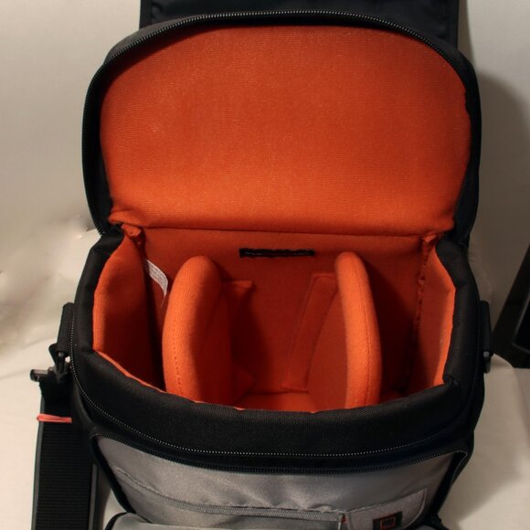 Lowepro DSLR/Mirrorless Bag Kit with 8" Pro lens Pouch NOW $25 WAS $53 - Picture 7 of 16